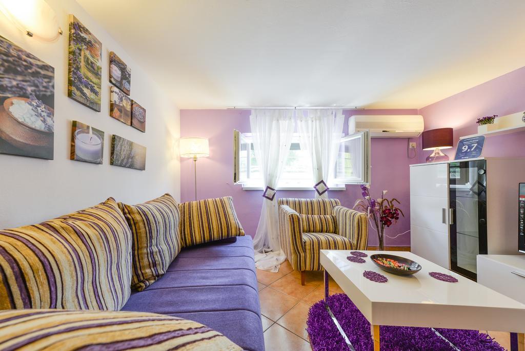 Apartment Mirana With Garden And Free Parking Zadar Pokoj fotografie